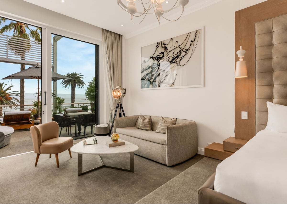 Deluxe Sea-Facing Suite